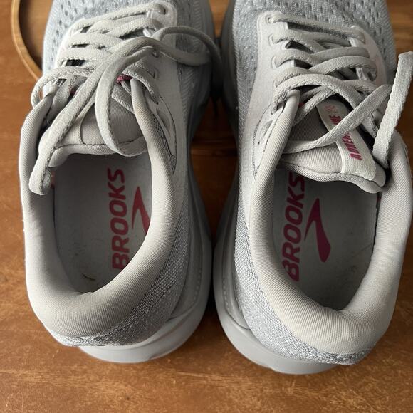 Brooks Adrenaline GTS 24 Supportive Womens 6 2E Gray Pink Shoes Sneakers - Picture 10 of 16